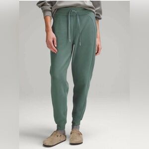 Lululemon Scuba High Rise Medium Forest Green Fleece Joggers Size 4 Full Length